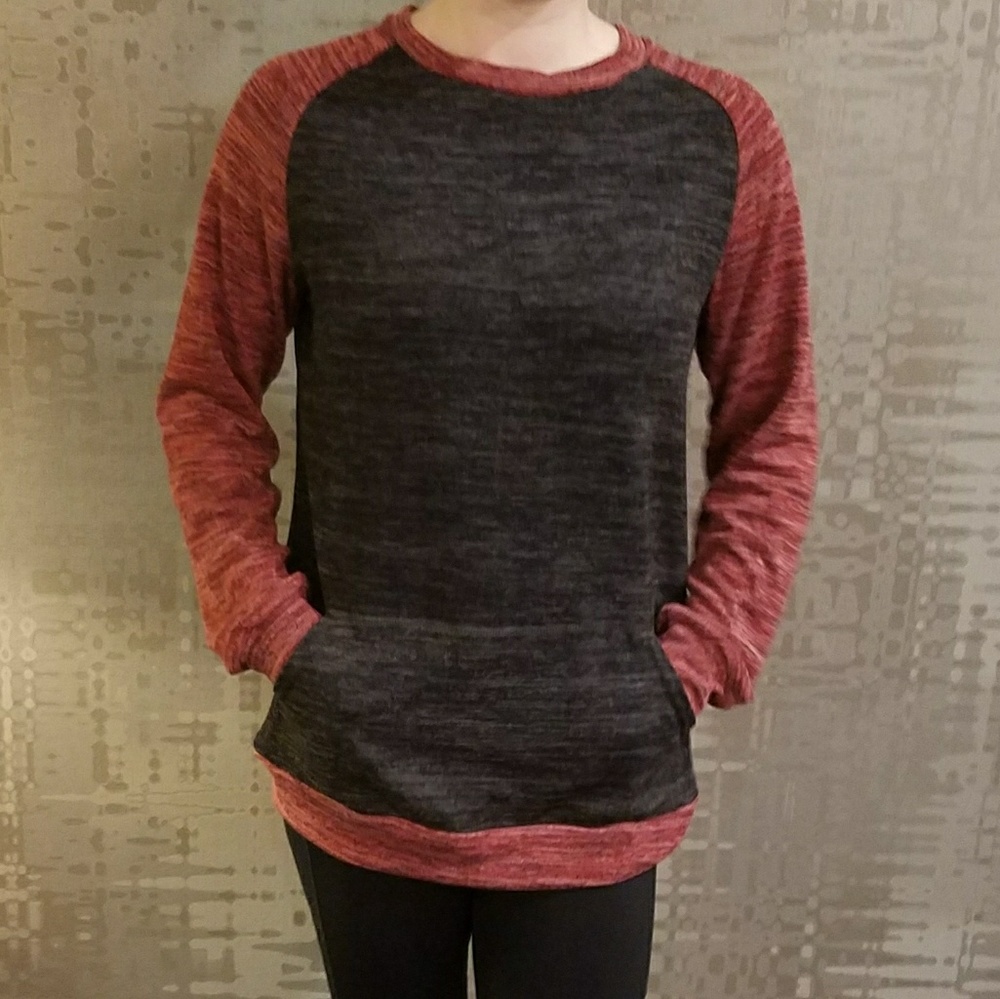 NWT Women's Tunic Crew-neck Sweater - Picture 2 of 6